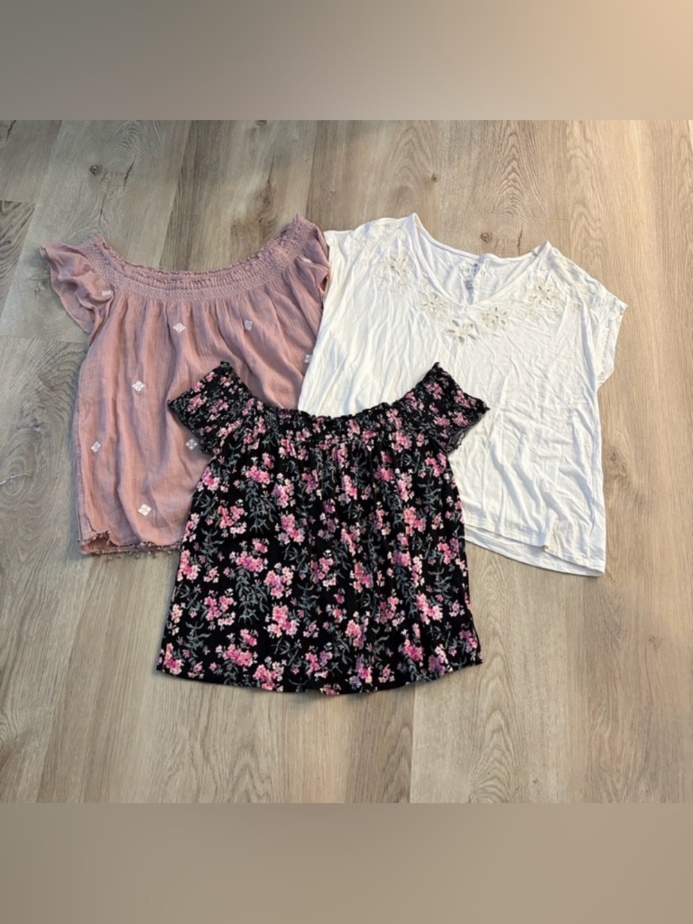 ✨ Bundle of 3 American Eagle Outfitters Blouses Size XS floral comfy black pink